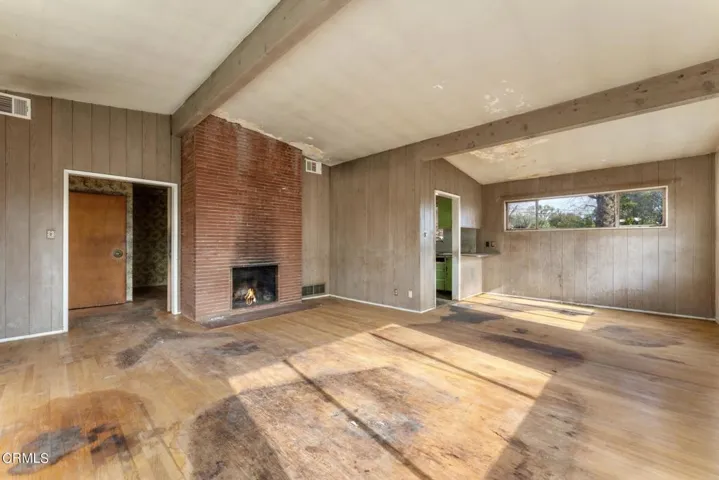 710 E. Walnut Burbank_ Low Res  005