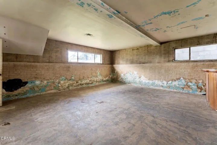 710 E. Walnut Burbank_ Low Res  023