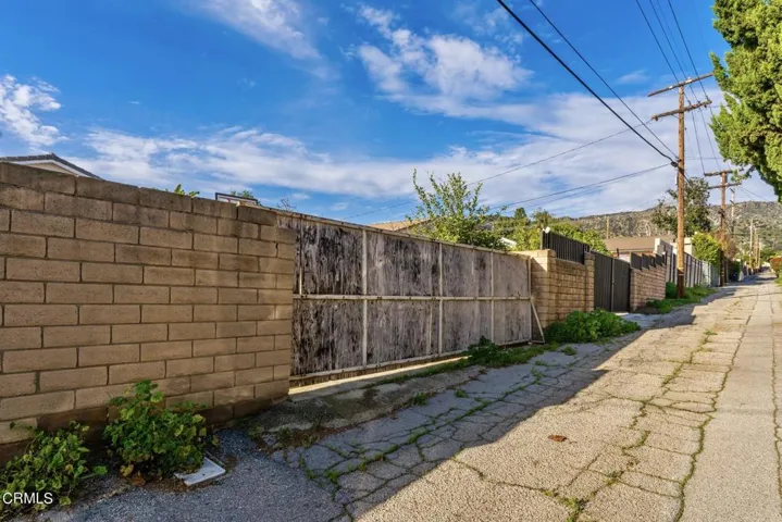 710 E. Walnut Burbank_ Low Res  036