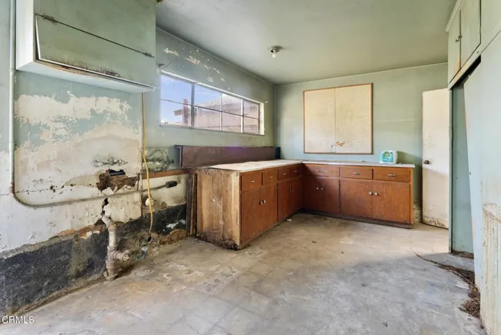 710 E. Walnut Burbank_ Low Res  027