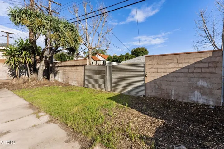 710 E. Walnut Burbank_ Low Res  035