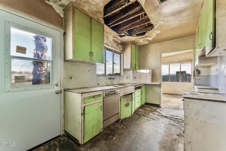 710 E. Walnut Burbank_ Low Res  013
