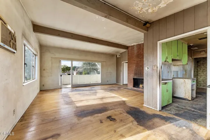 710 E. Walnut Burbank_ Low Res  009