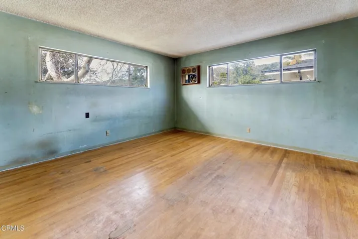 710 E. Walnut Burbank_ Low Res  018