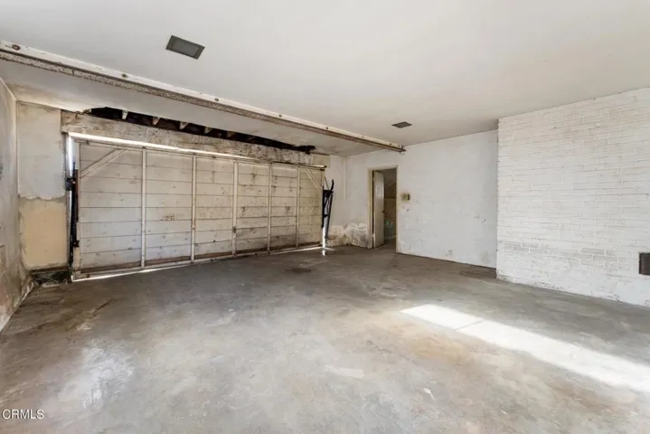 710 E. Walnut Burbank_ Low Res  028