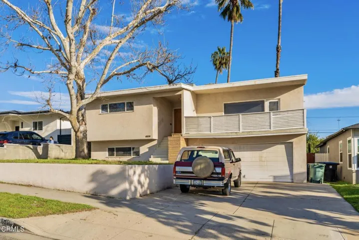 710 E. Walnut Burbank_ Low Res  003