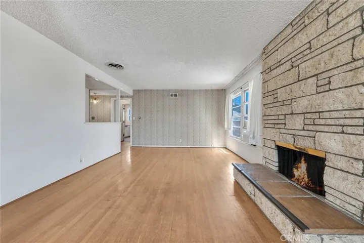 16522 Tuba Street, North Hills, California 91343