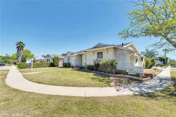 16522 Tuba Street, North Hills, California 91343