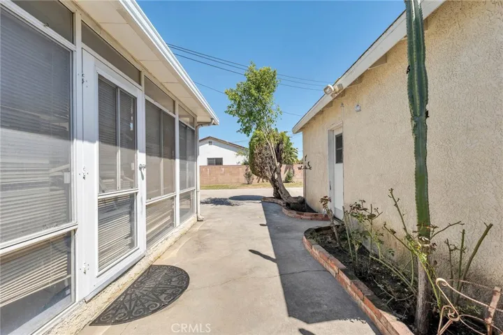 16522 Tuba Street, North Hills, California 91343