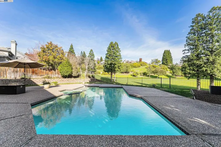 3207 Blackhawk Meadow Dr, Danville, California 94506
