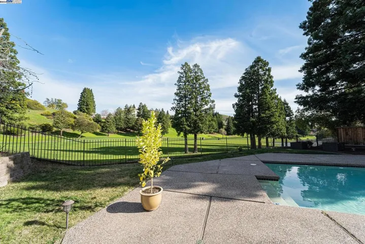 3207 Blackhawk Meadow Dr, Danville, California 94506