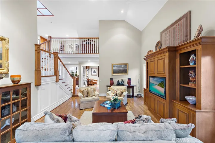 249 Avenida Vista Del Oceano, San Clemente, California 92672