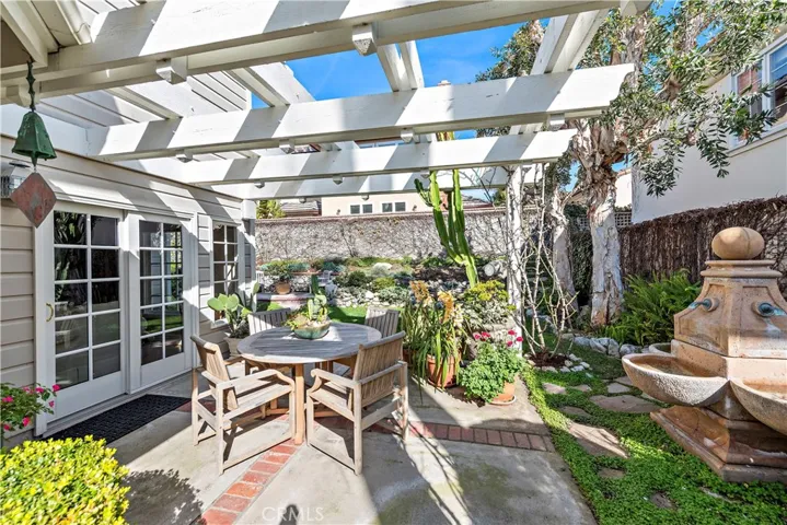 249 Avenida Vista Del Oceano, San Clemente, California 92672
