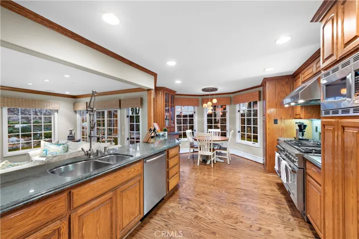 249 Avenida Vista Del Oceano, San Clemente, California 92672