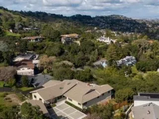18 S Palomar Drive, Redwood City, California 94062