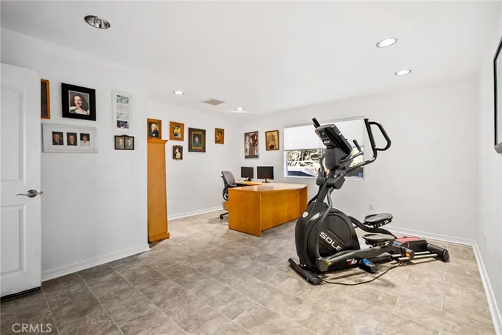 Converted office, room 1
