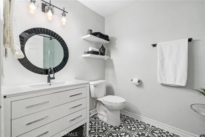 3625 S Bear Street K, Santa Ana, California 92704