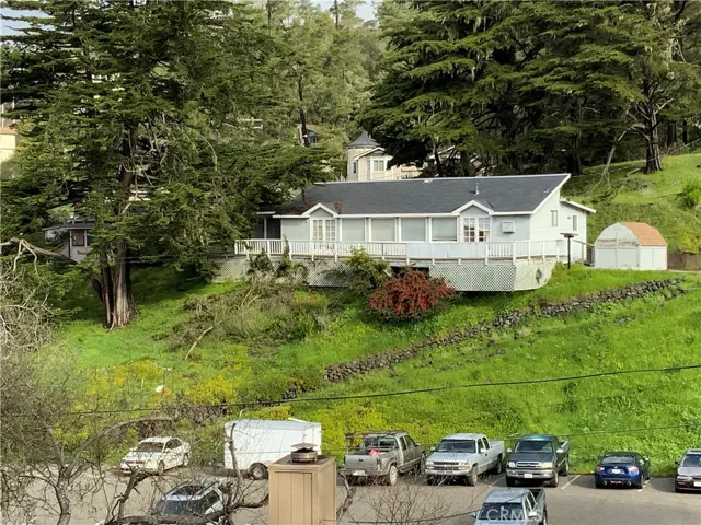 800 Hillcrest Drive, Cambria, California 93428