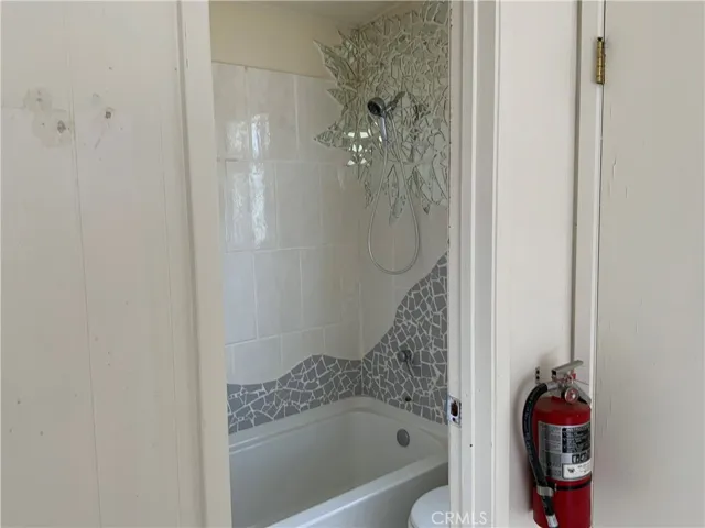 800 Hillcrest Drive, Cambria, California 93428