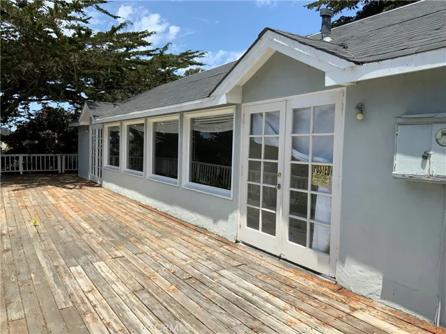 800 Hillcrest Drive, Cambria, California 93428