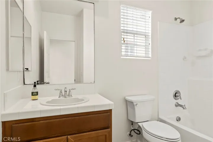 718 Nile River Dr., Oxnard, California 93036