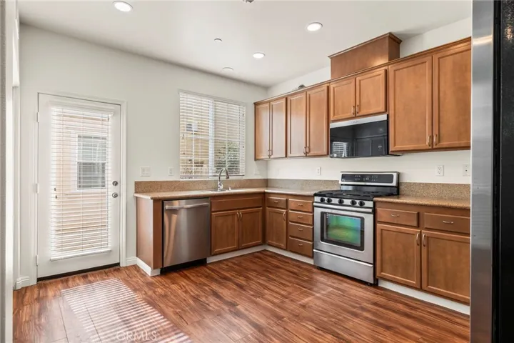 718 Nile River Dr., Oxnard, California 93036