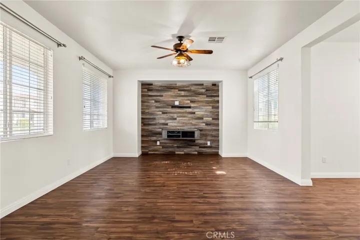 718 Nile River Dr., Oxnard, California 93036