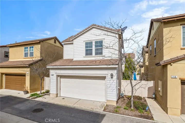 718 Nile River Dr., Oxnard, California 93036