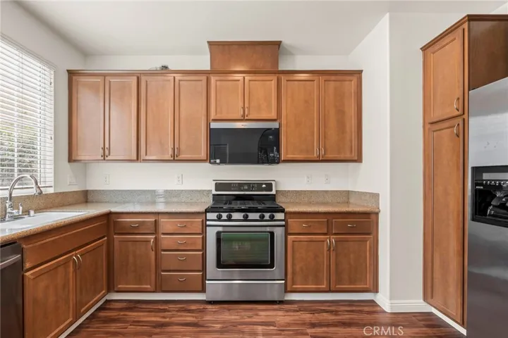 718 Nile River Dr., Oxnard, California 93036