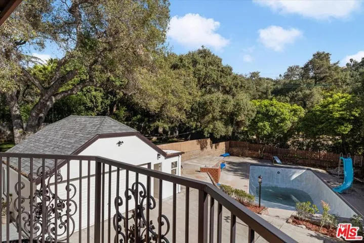 1928 Montecito Drive, Glendale, California 91208