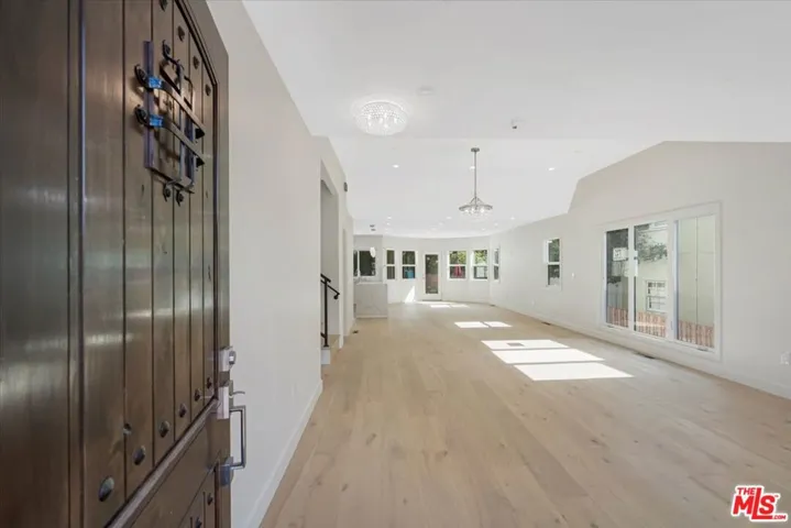 1928 Montecito Drive, Glendale, California 91208