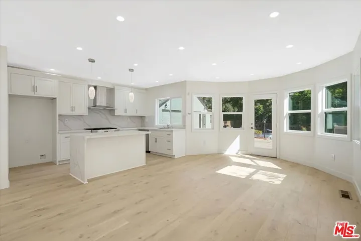 1928 Montecito Drive, Glendale, California 91208