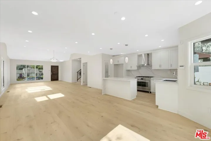1928 Montecito Drive, Glendale, California 91208