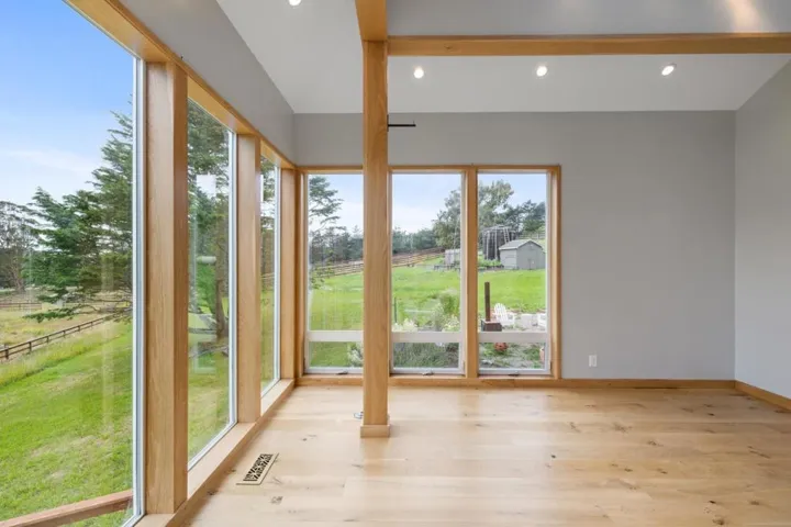 131 Tunitas Creek Road, Half Moon Bay, California 94019