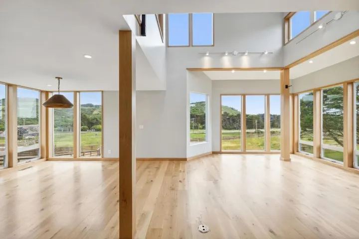 131 Tunitas Creek Road, Half Moon Bay, California 94019