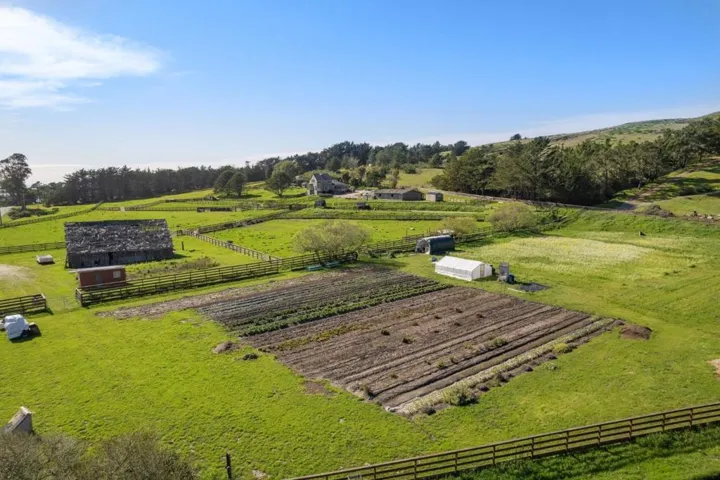 131 Tunitas Creek Road, Half Moon Bay, California 94019
