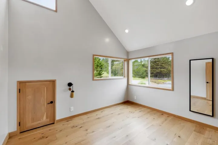 131 Tunitas Creek Road, Half Moon Bay, California 94019