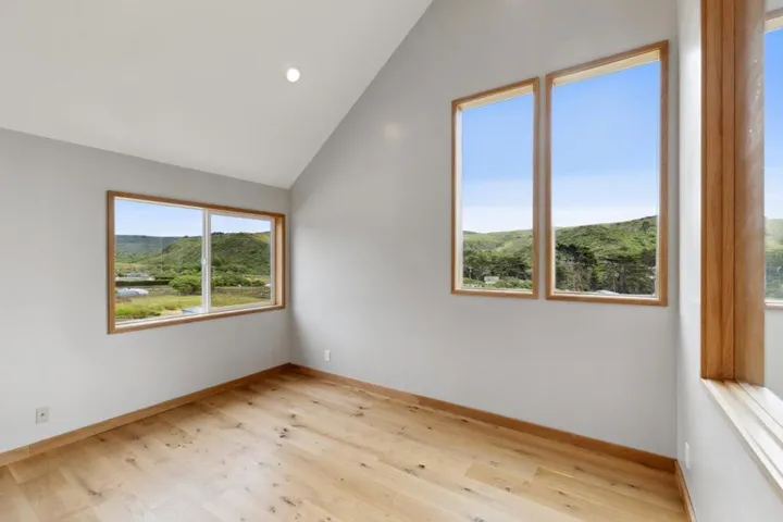 131 Tunitas Creek Road, Half Moon Bay, California 94019
