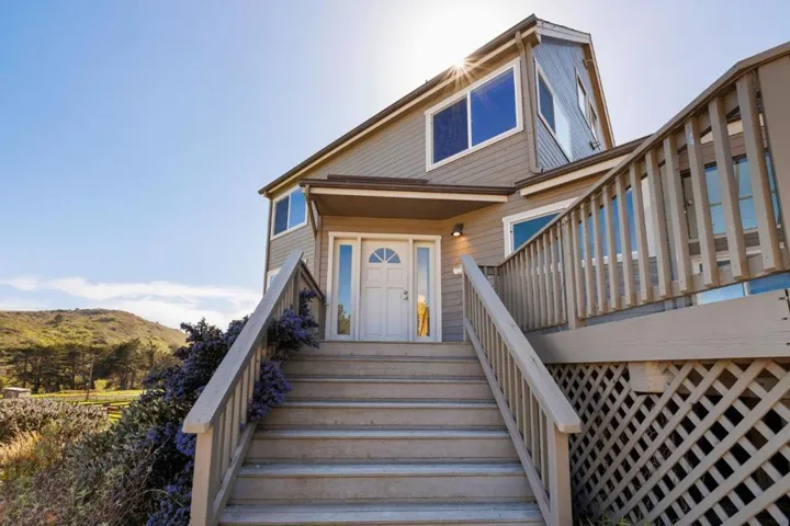 131 Tunitas Creek Road, Half Moon Bay, California 94019