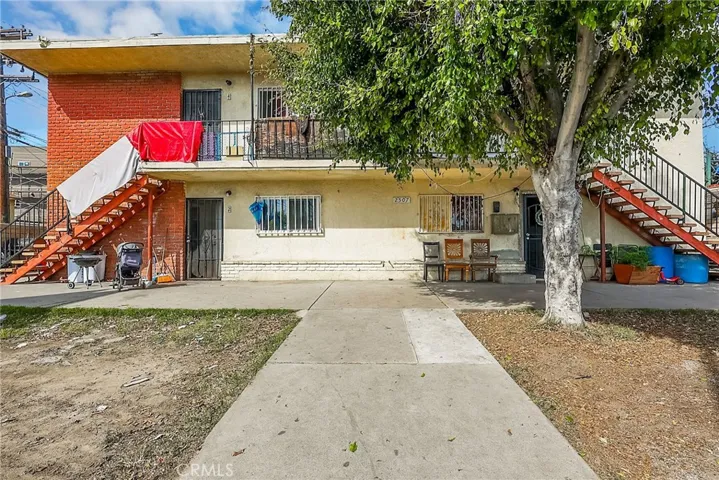 2507 Hooper Avenue, Los Angeles, California 90011