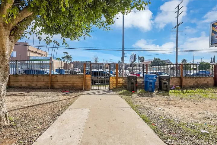 2507 Hooper Avenue, Los Angeles, California 90011