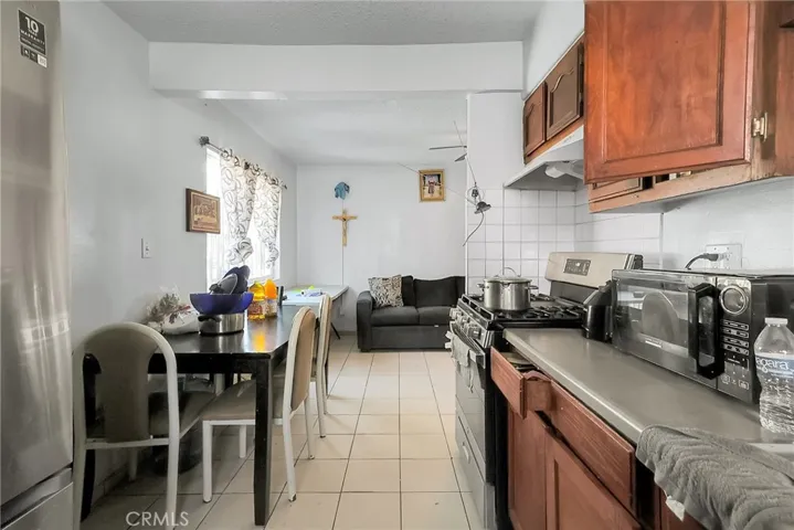 2507 Hooper Avenue, Los Angeles, California 90011