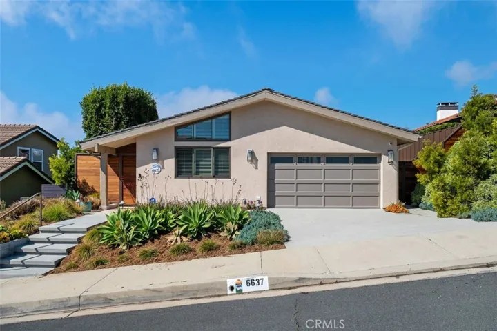 Great curb appeal!