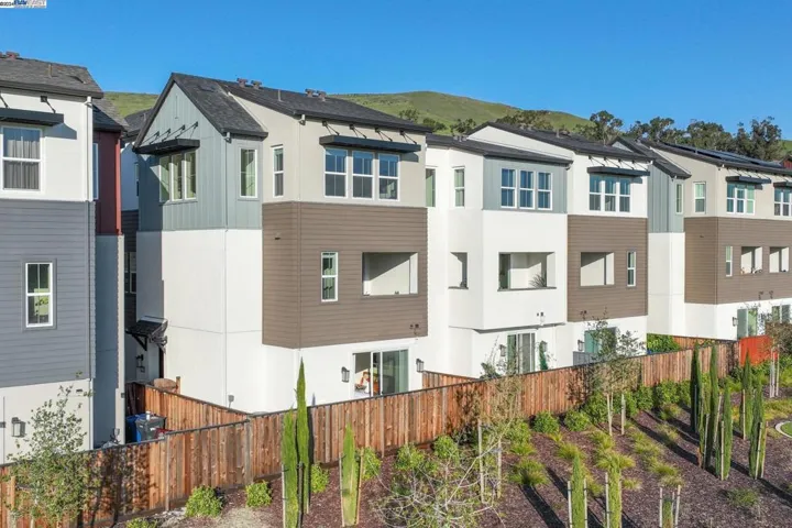 28851 Hideaway St, Hayward, California 94544