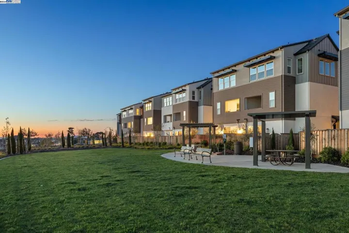 28851 Hideaway St, Hayward, California 94544