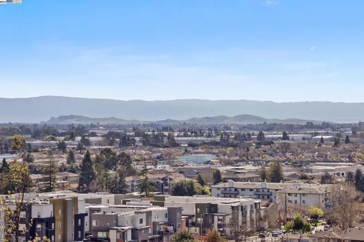 28851 Hideaway St, Hayward, California 94544