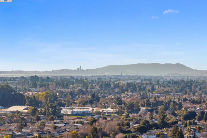 28851 Hideaway St, Hayward, California 94544