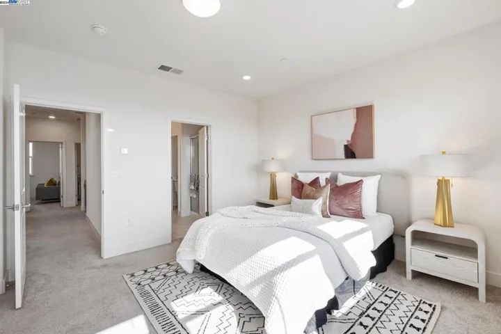 28851 Hideaway St, Hayward, California 94544