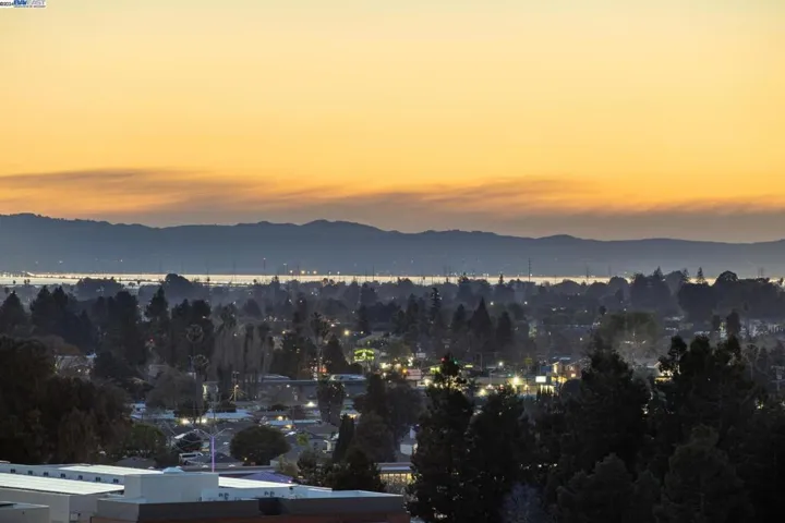 28851 Hideaway St, Hayward, California 94544