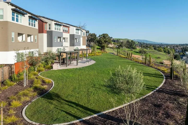 28851 Hideaway St, Hayward, California 94544